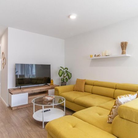 Unique: Zentrumsnahe 2 Zimmerwohnung In Villingen Mit Netflix 1 Og Extérieur photo